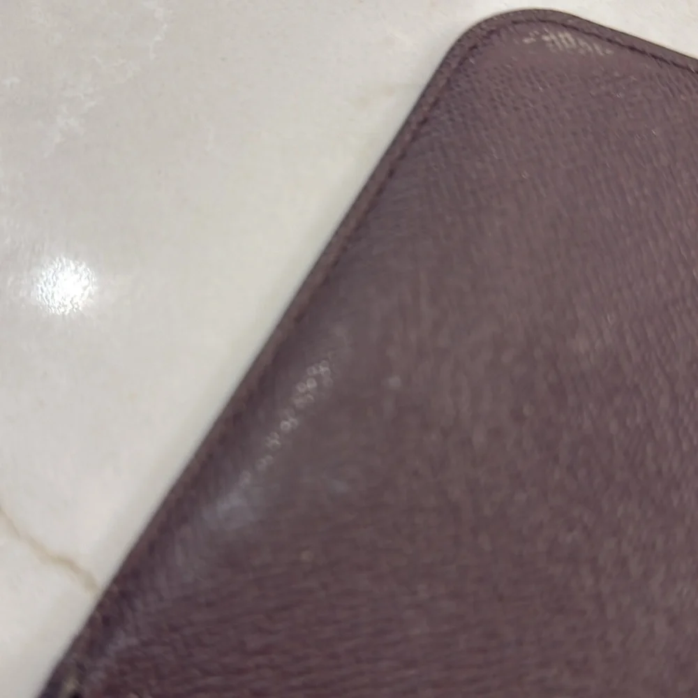 Authentic Louis Vuitton Folio I phone case